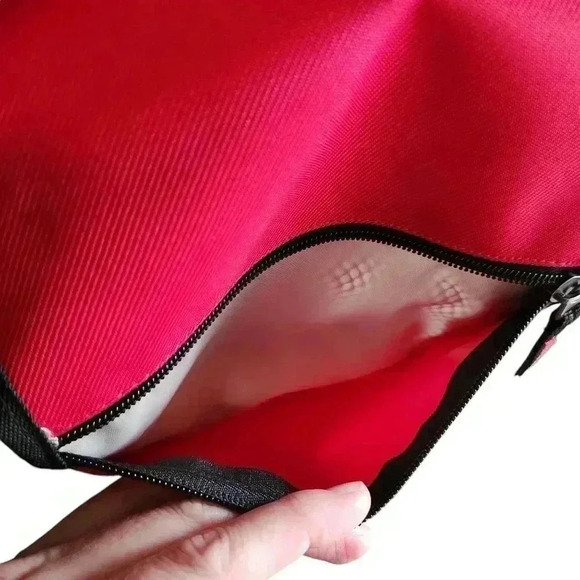 Heys Ecotex TravelMate Red Organizer Crossbody Bag Recycled Nylon - Picture 3 of 15